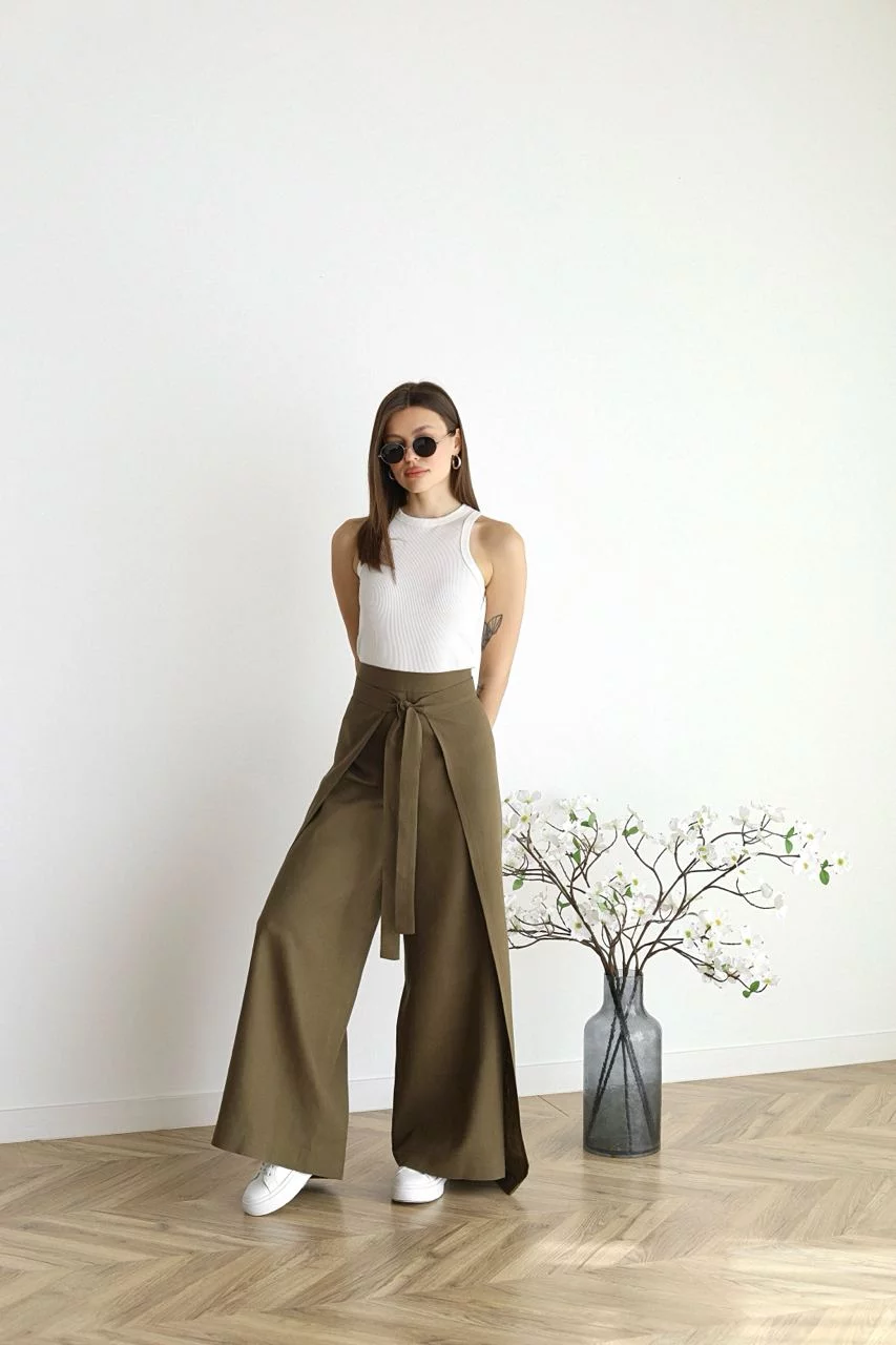 ELLA° LARGE - Linen Trousers