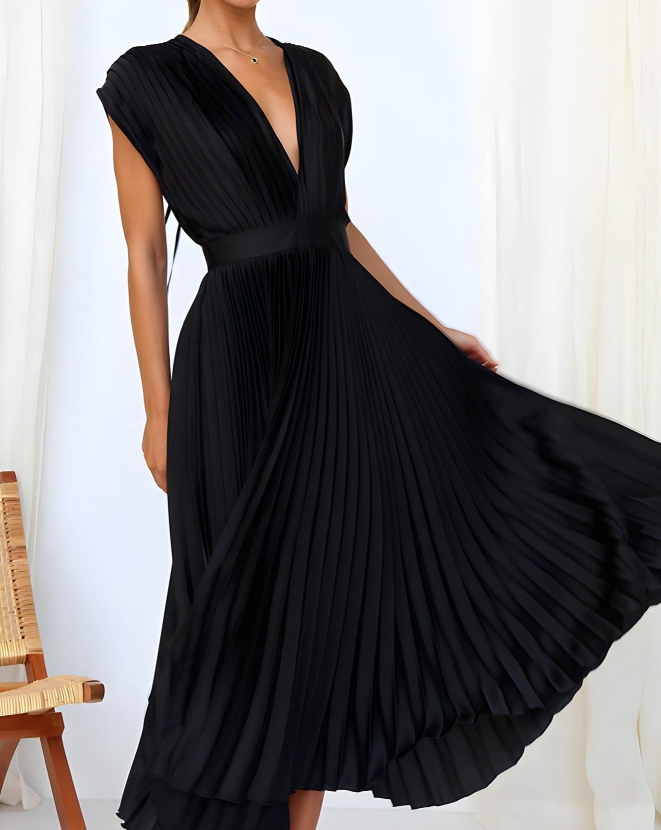 Sabrina - Sleeveless Pleated Midi Dress