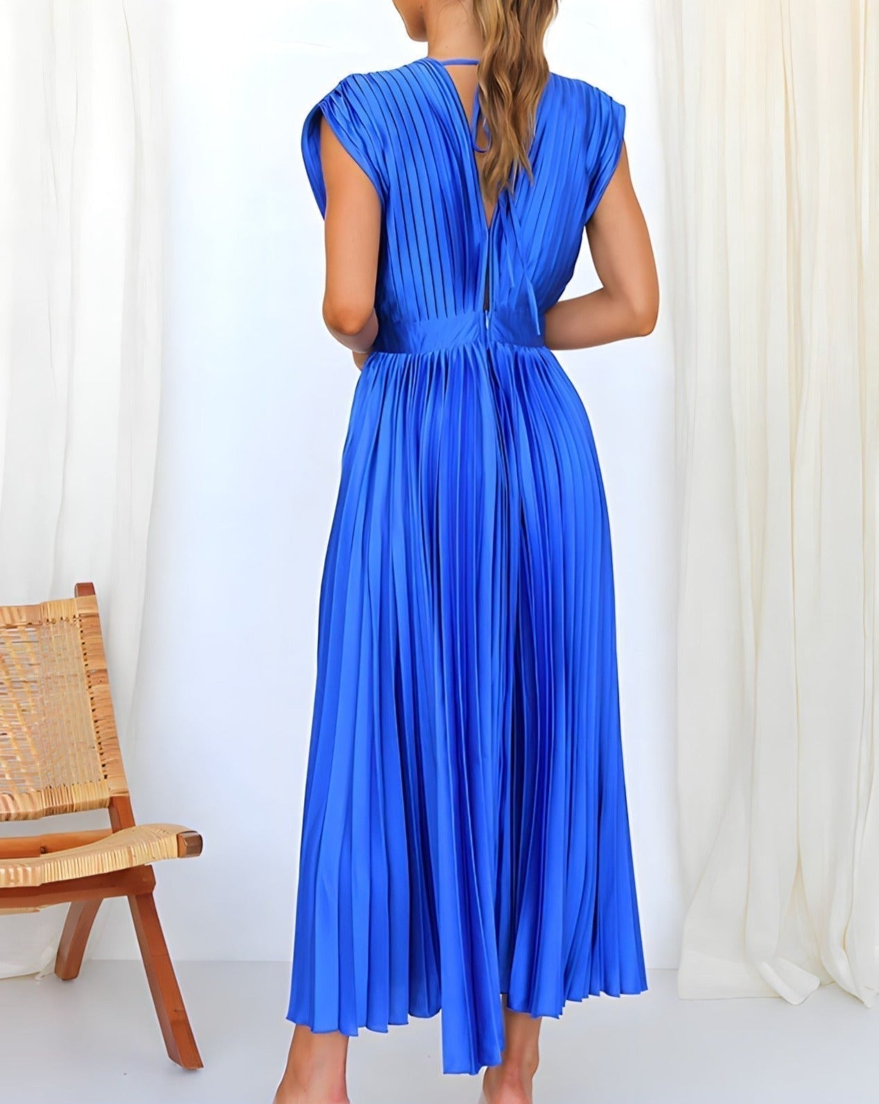 Sabrina - Sleeveless Pleated Midi Dress